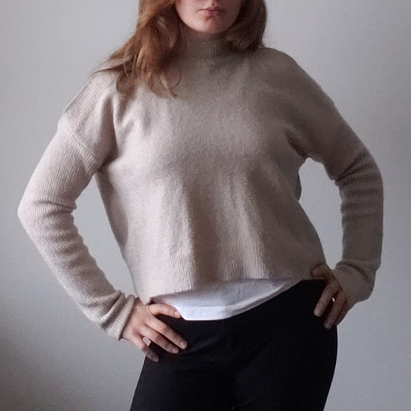 Sweater - Picture 1 of 4